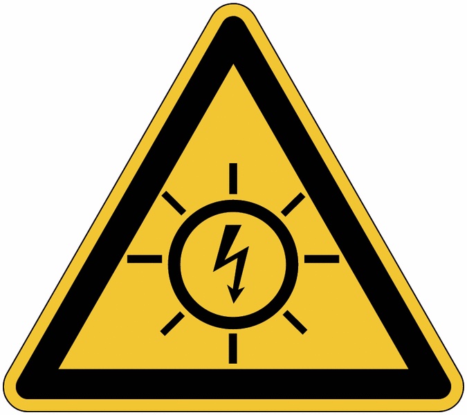 PANNEAUX ET AUTOCOLLANTS ISO 7010 - RISQUE PHOTOVOLTAÏQUE